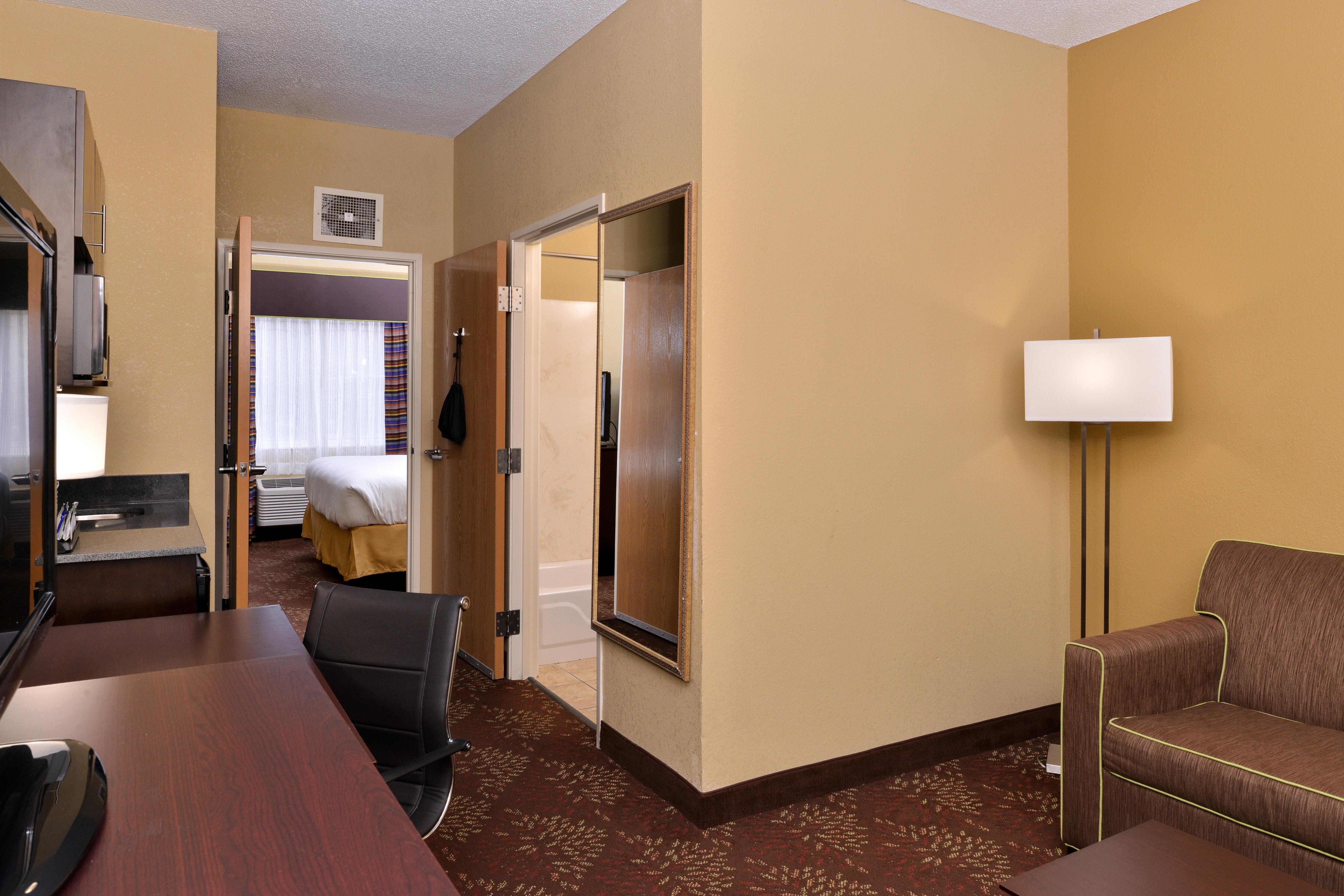 Holiday Inn Express Hotel & Suites Cincinnati-North/Sharonville Exterior foto