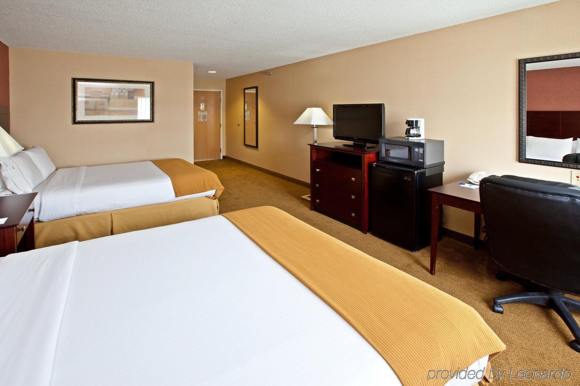 Holiday Inn Express Hotel & Suites Cincinnati-North/Sharonville Quarto foto