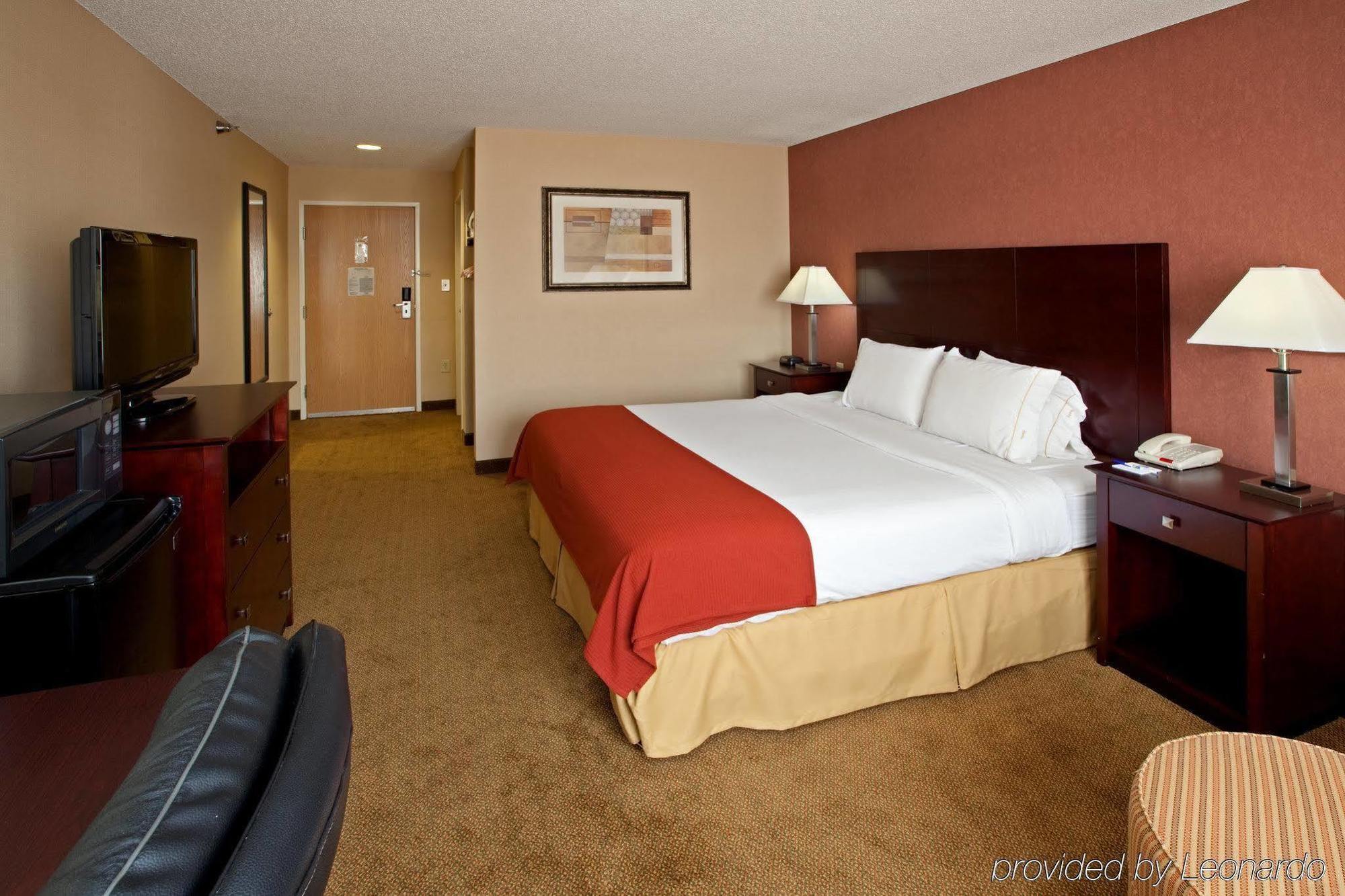 Holiday Inn Express Hotel & Suites Cincinnati-North/Sharonville Exterior foto